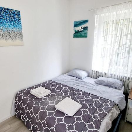 Cozy And Modern 1 Bedroom 3 Room Apartment Wiesbaden Exteriör bild